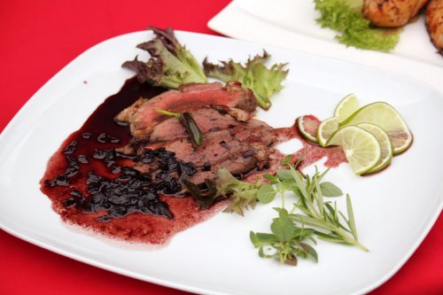 IMG_5541-flaming_pig_bbq-presentation.jpg